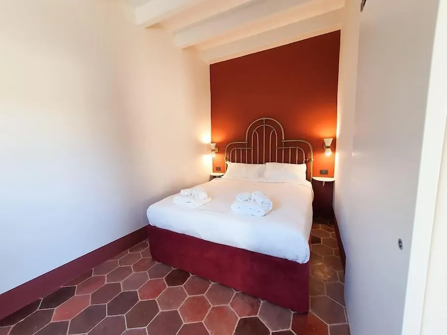 Appartement Boutique Penthouse with terrace, Spanish Steps Rome Italie